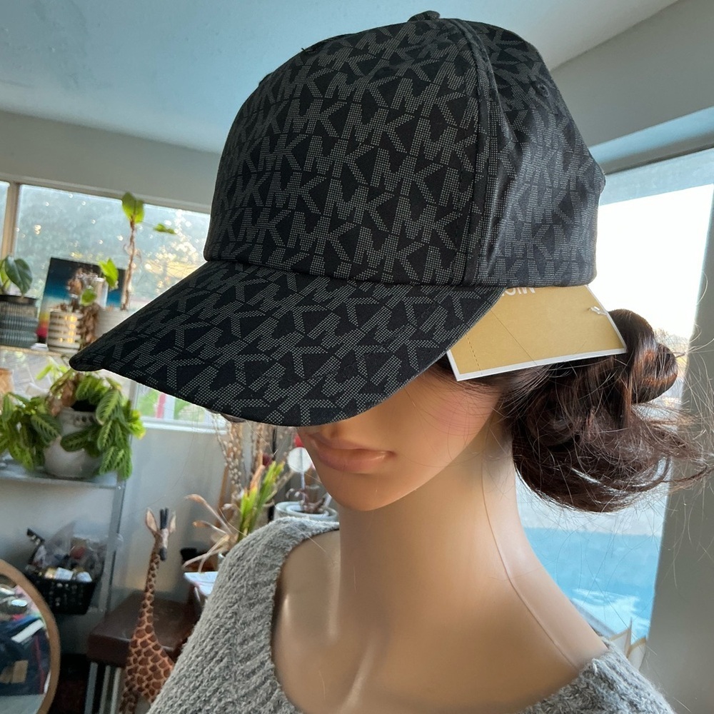 Michael Kors MK Logo Unisex Adults Adjustable Hat Baseball Cap Black One NWT